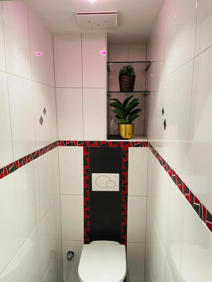 Super Deluxe Apartment - Near U6, U3 In City Center Wien Eksteriør bilde