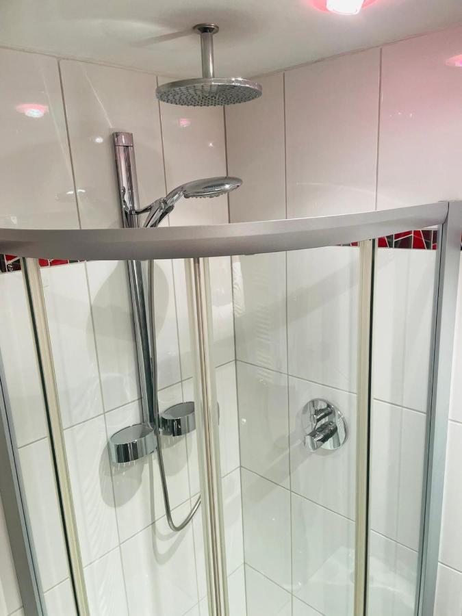 Super Deluxe Apartment - Near U6, U3 In City Center Wien Eksteriør bilde