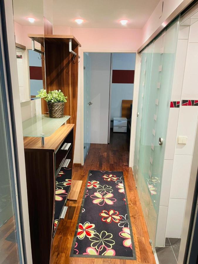 Super Deluxe Apartment - Near U6, U3 In City Center Wien Eksteriør bilde