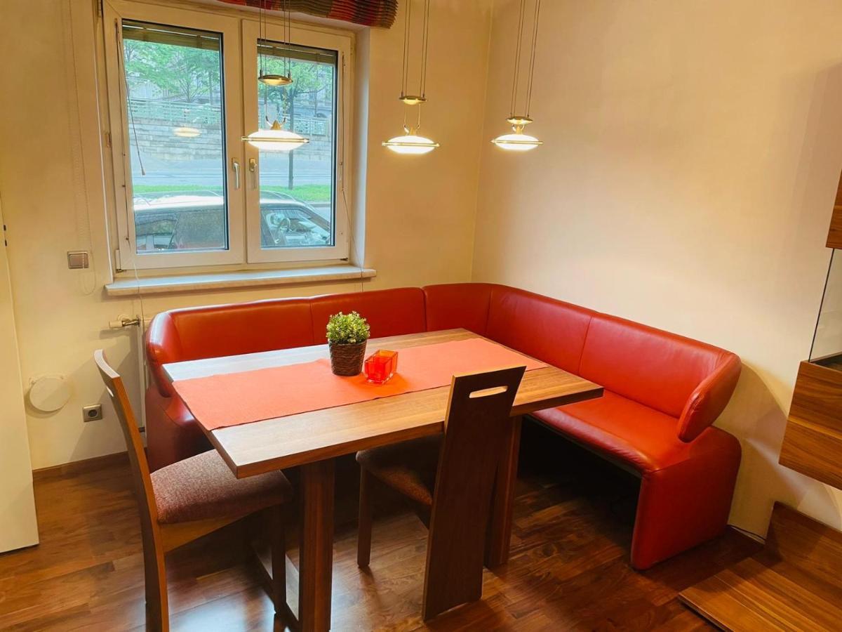 Super Deluxe Apartment - Near U6, U3 In City Center Wien Eksteriør bilde
